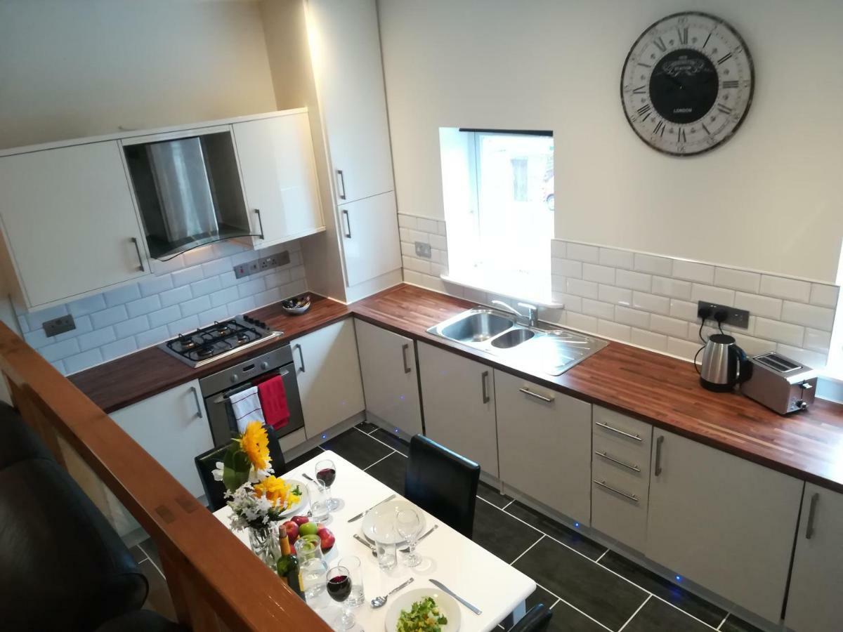 Stunning, 2 Bedroom, Ground Floor Apartment, Uplands, Суонзи Екстериор снимка